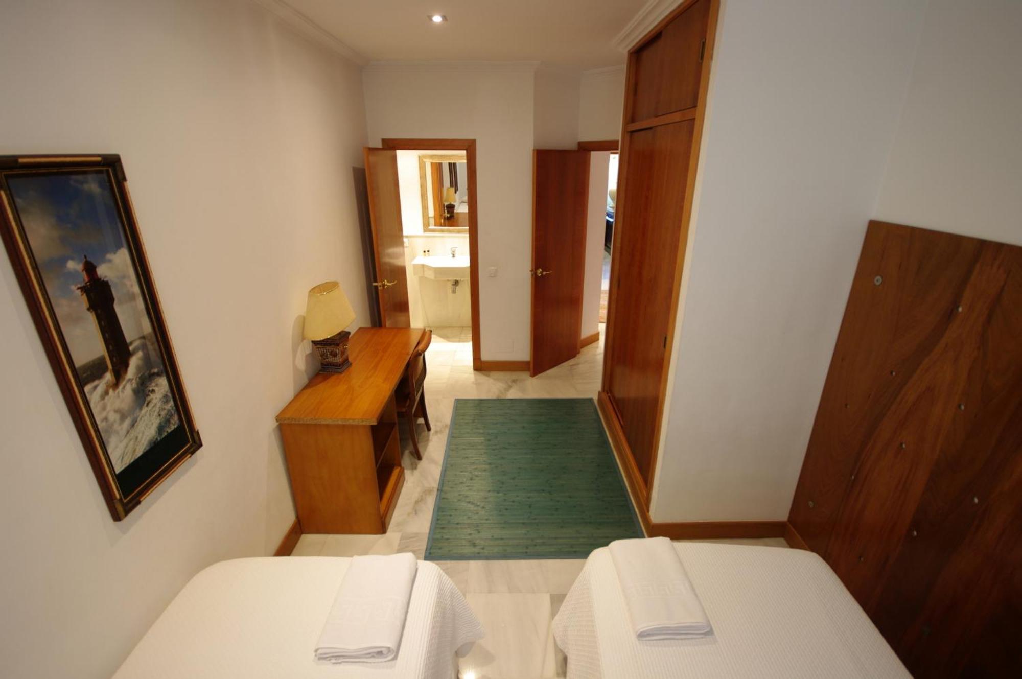 Livingtarifa Apartamento El Puerto Luaran gambar