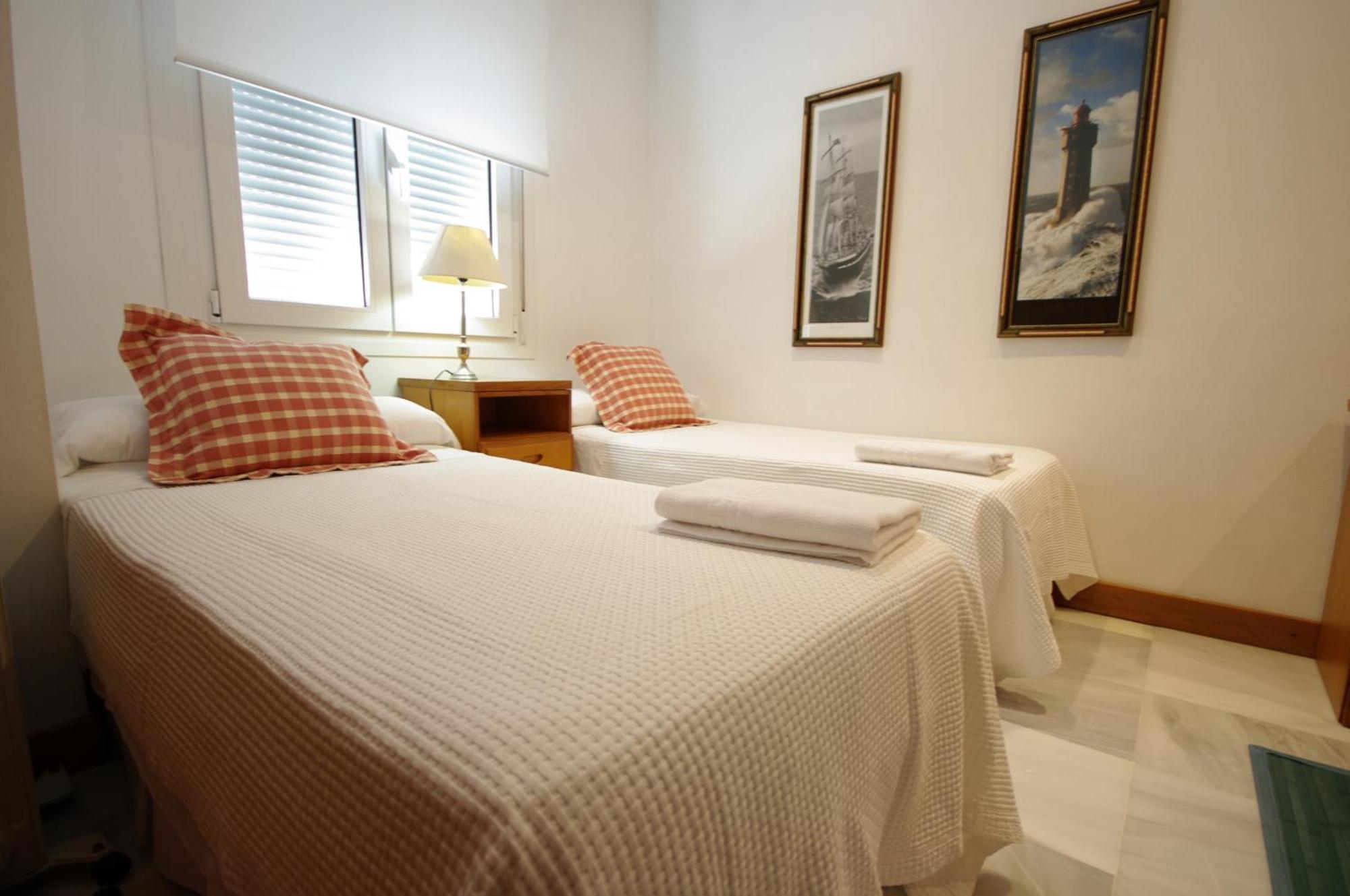 Livingtarifa Apartamento El Puerto Luaran gambar